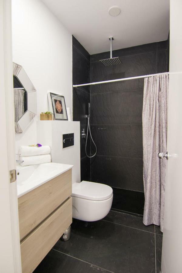 Homeforguest Stylish And Modern Apartment Overlooking Las Canteras Las Palmas de Gran Canaria Exterior photo
