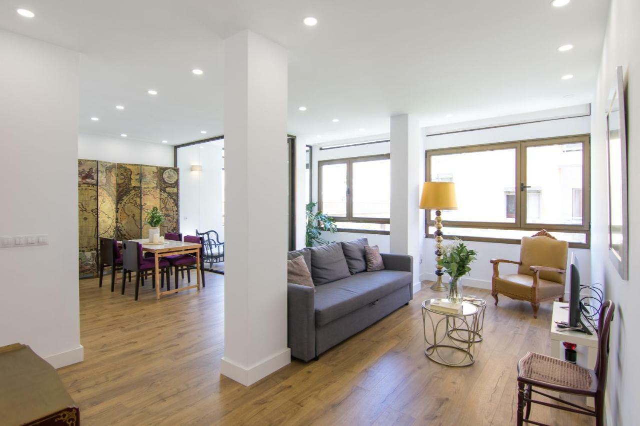Homeforguest Stylish And Modern Apartment Overlooking Las Canteras Las Palmas de Gran Canaria Exterior photo