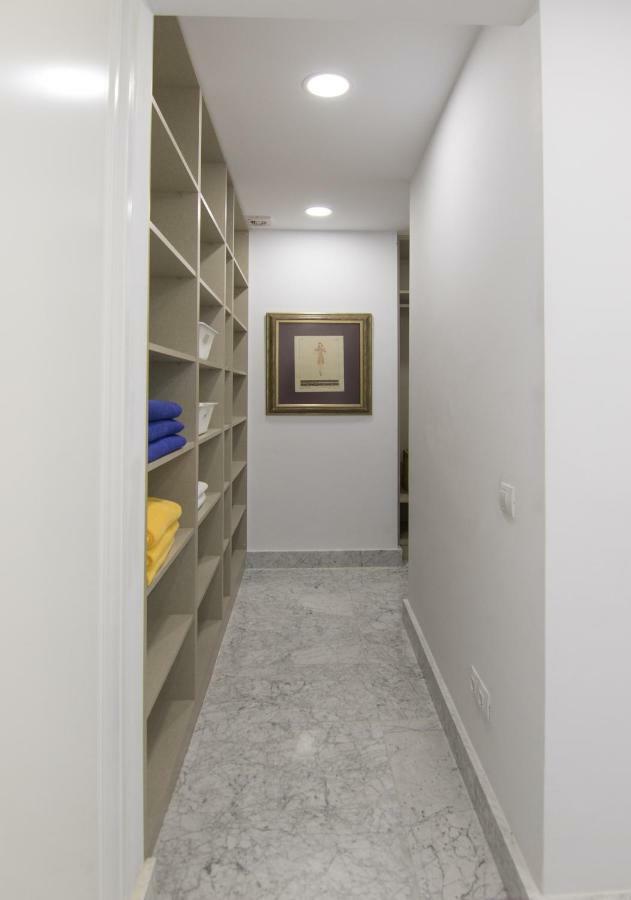 Homeforguest Stylish And Modern Apartment Overlooking Las Canteras Las Palmas de Gran Canaria Exterior photo