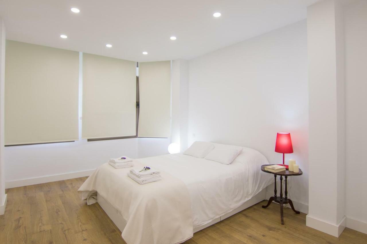 Homeforguest Stylish And Modern Apartment Overlooking Las Canteras Las Palmas de Gran Canaria Exterior photo